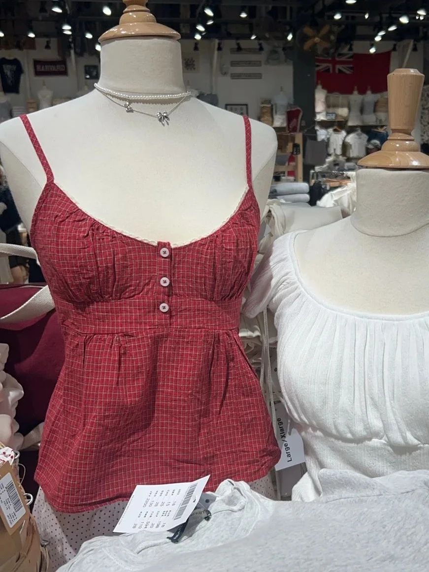 Red Plaid Buttons Tank Shorts  - Lace Trim Cami ulasan dan harga